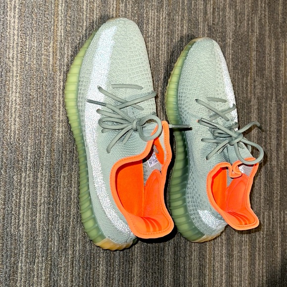 Adidas Yeezy 350 V2 Desert Sage. Size US 11. - Picture 3 of 4